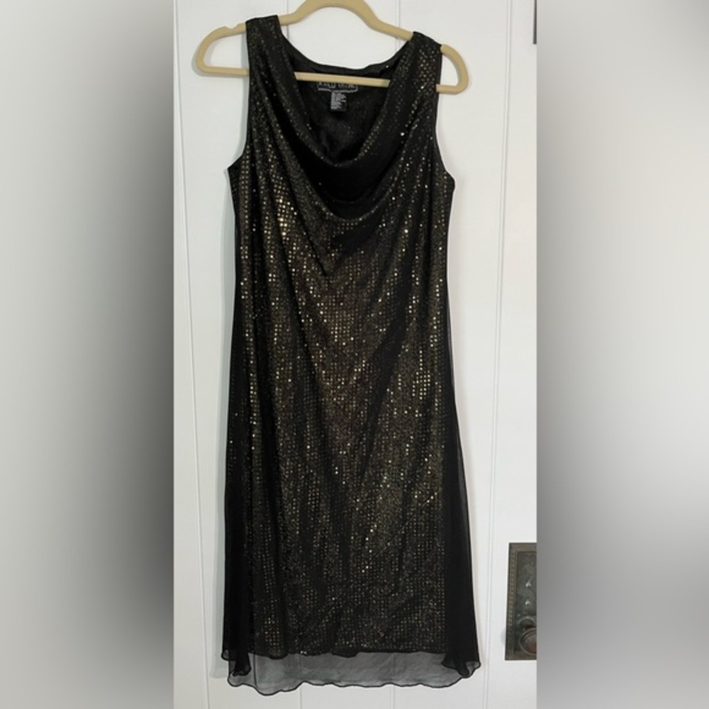 Elegant Black and Gold Midi Dress